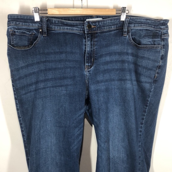 Lane Bryant mid-rise bootcut jeans size 24P - Picture 2 of 10